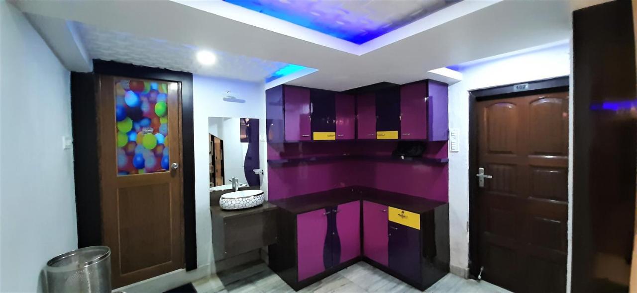 Dora House Hotel Kolkata Ngoại thất bức ảnh
