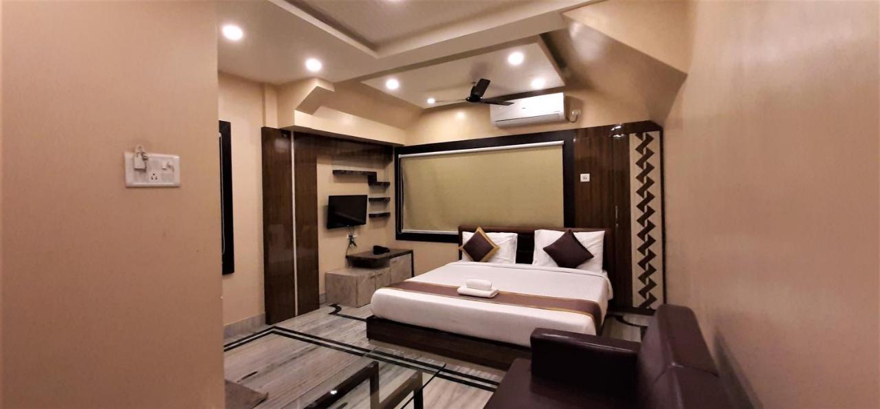 Dora House Hotel Kolkata Ngoại thất bức ảnh